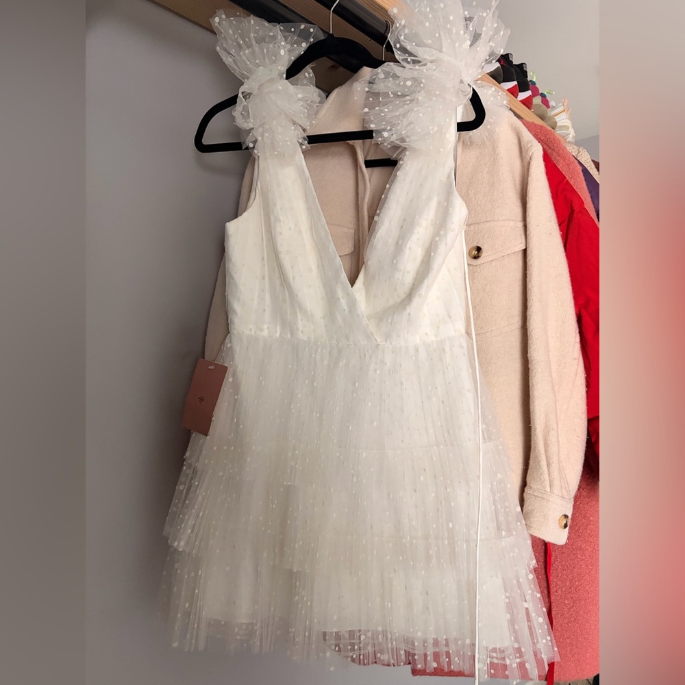 Anthropology BHLDN mini bridal dress
Tulle with polka dots 
NWT Sz 6
Retail $595